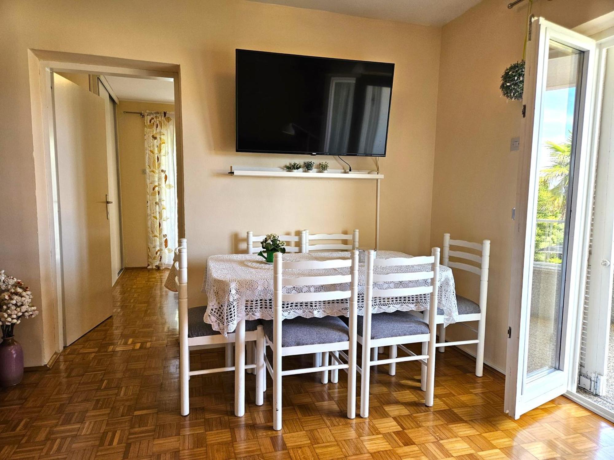 Apartments Mirko Малинска Экстерьер фото